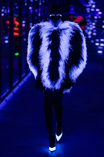 Look 101